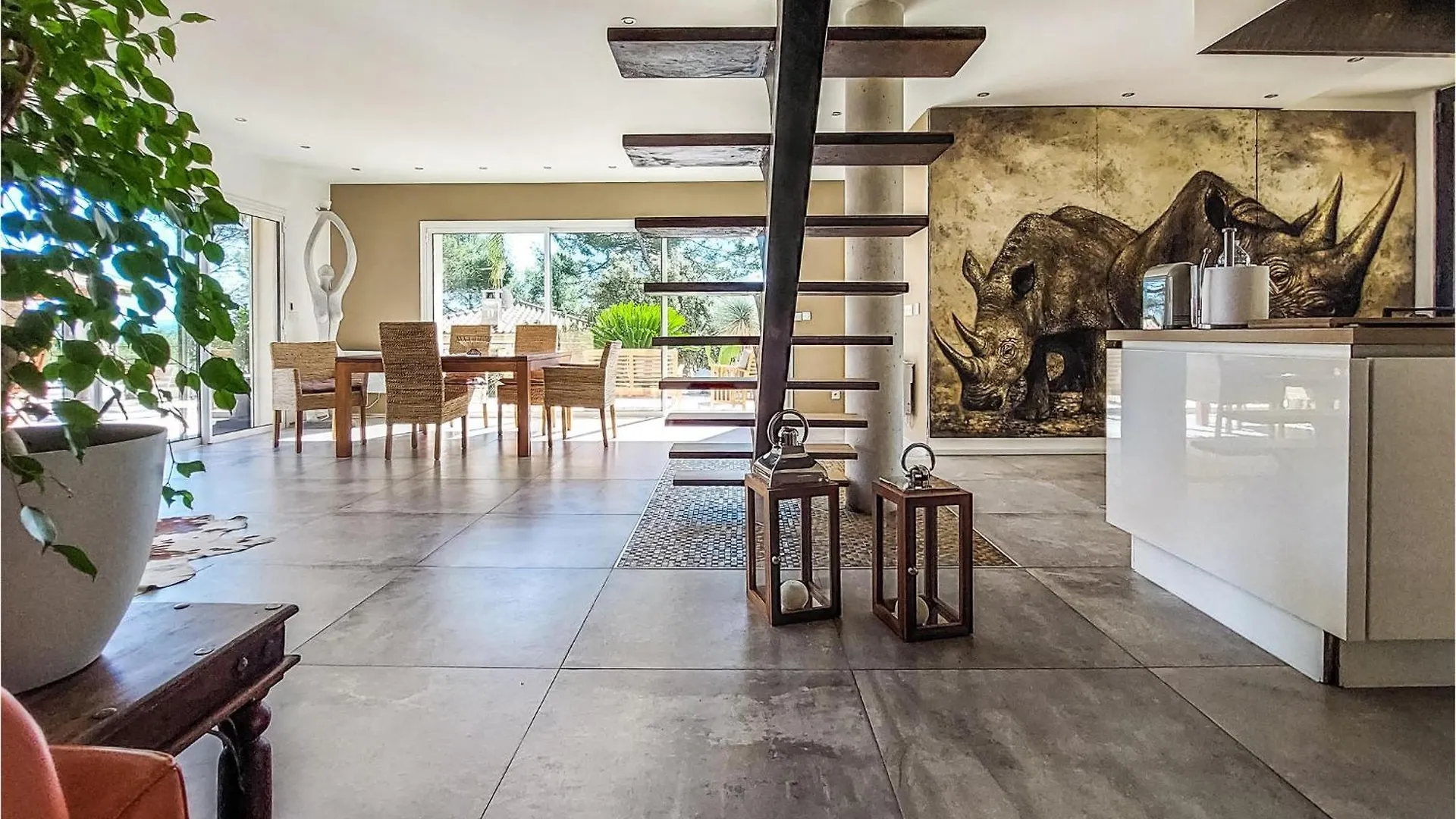 Lovely Home In Cuers With Kitchen