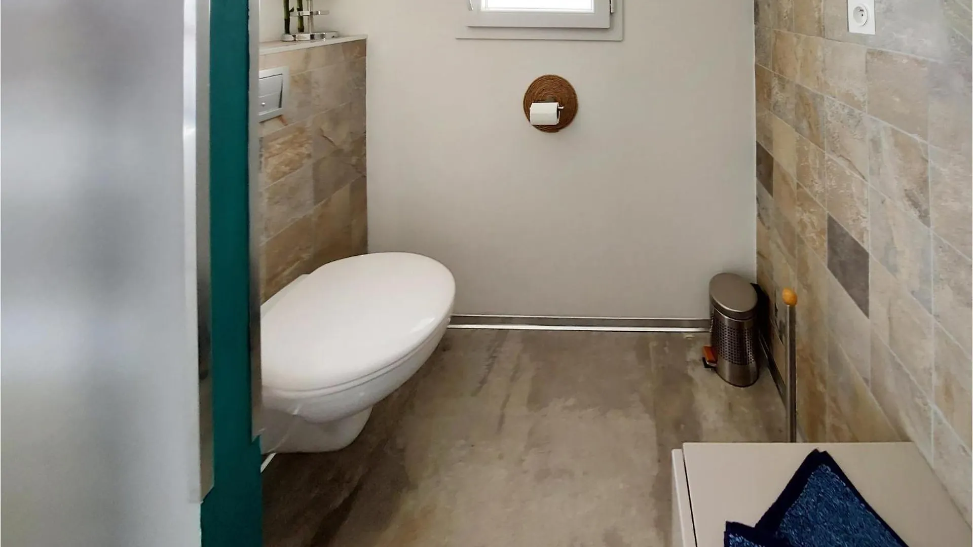 Lovely Home In Cuers With Kitchen Holiday home