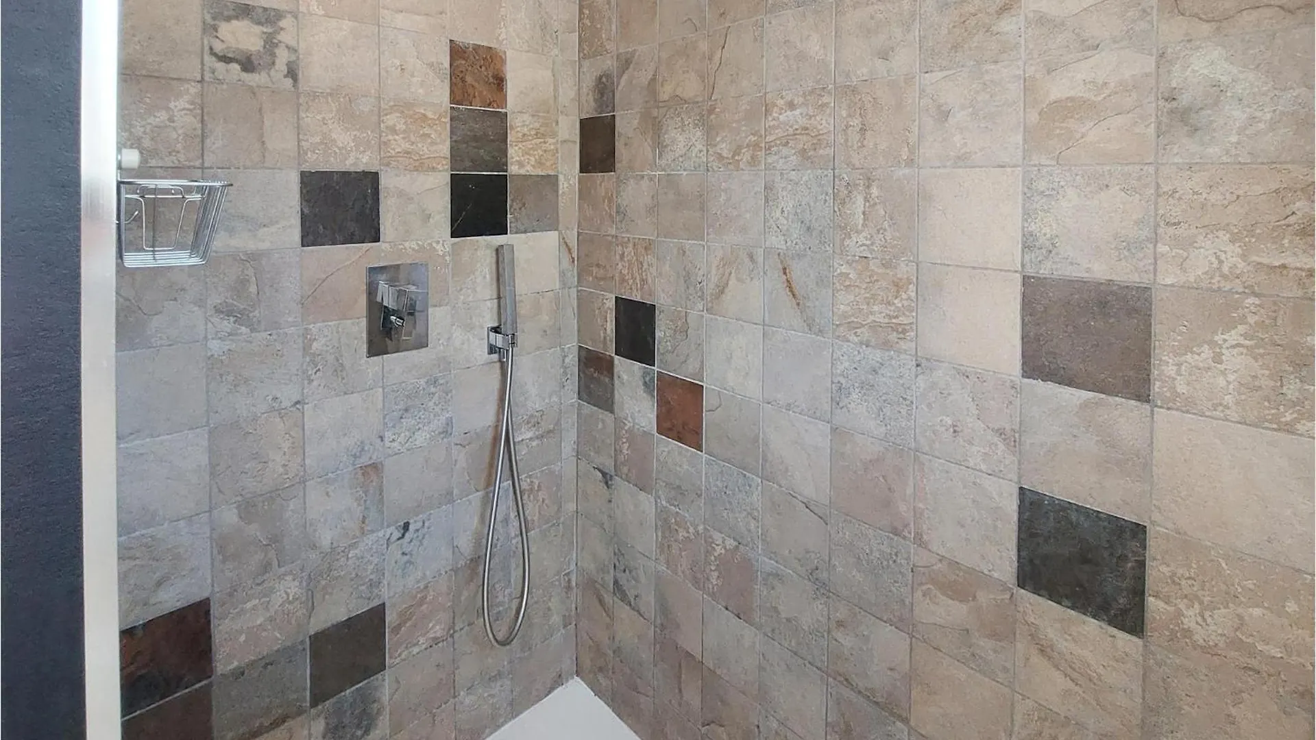 Lovely Home In Cuers With Kitchen Holiday home